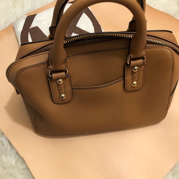 Authentic Michael Kors Handbag preOwned w/ dustbag - Picture 7 of 7